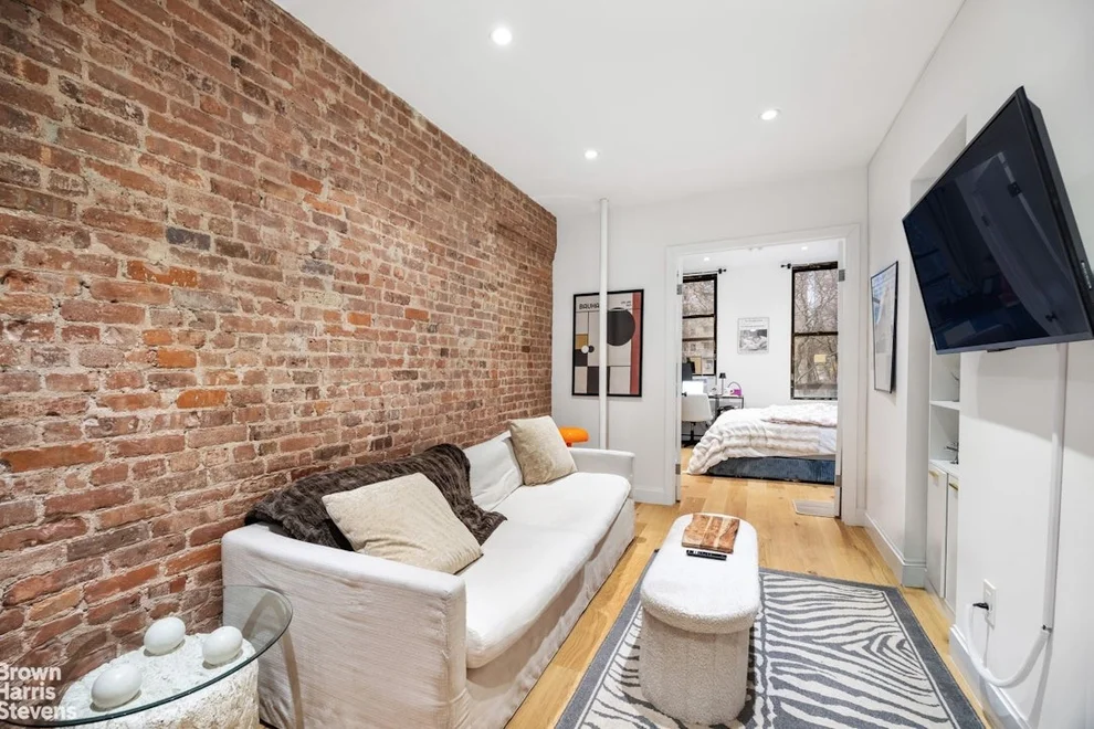 Unit for sale at 347 E 5TH Street, Manhattan, NY 10003