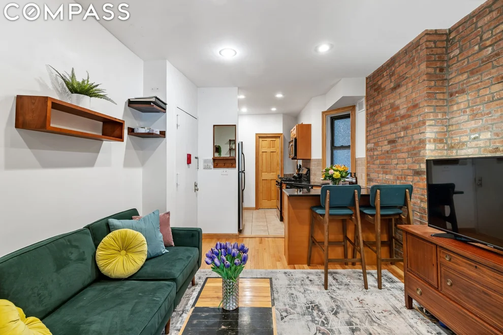 Unit for sale at 218 E 82nd Street, Manhattan, NY 10028