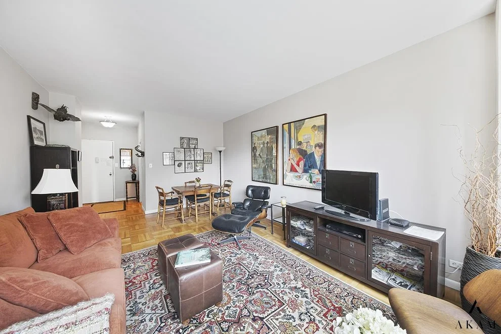 Unit for sale at 30 W 60th Street, Manhattan, NY 10023