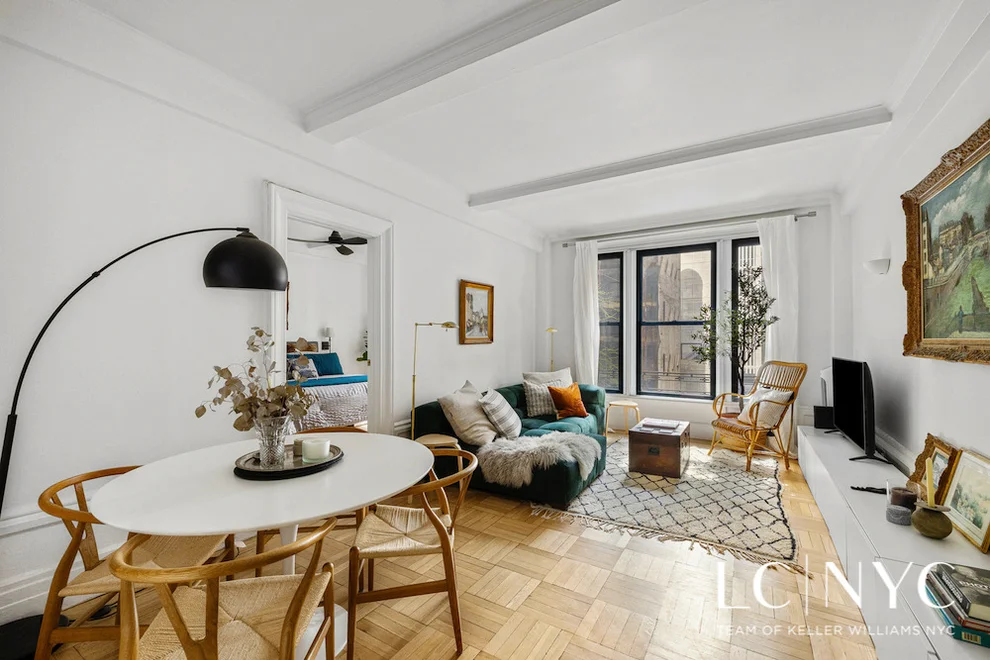 Unit for sale at 146 E 49th Street, Manhattan, NY 10017