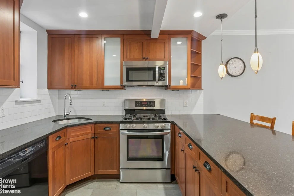 Unit for sale at 4 W 109TH Street, Manhattan, NY 10025