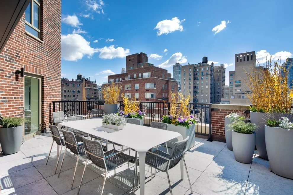 Unit for sale at 21 E 61ST Street, Manhattan, NY 10065