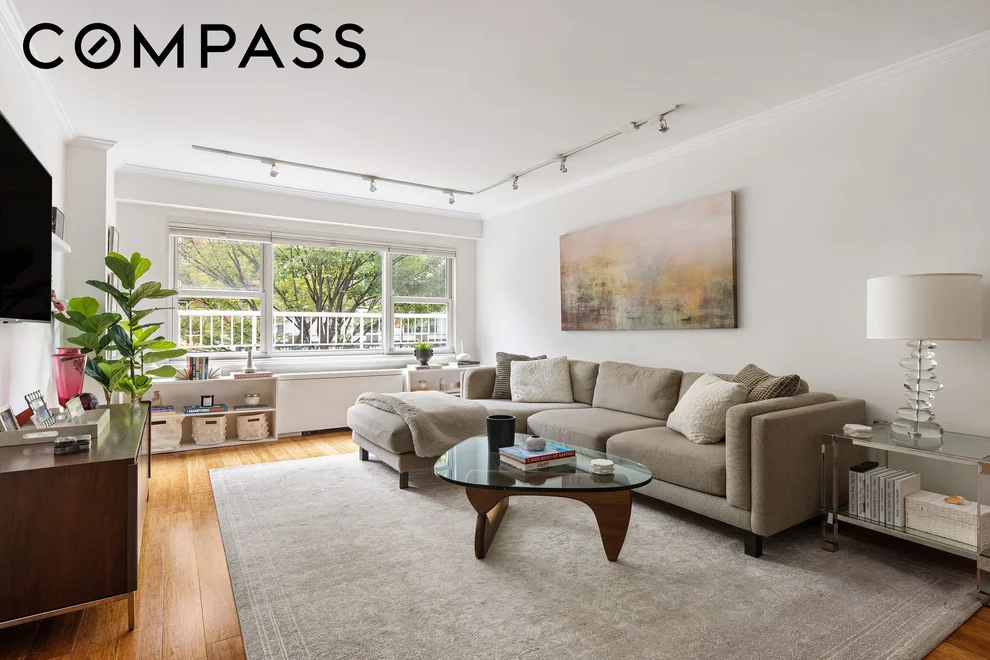 Unit for sale at 101 W 12th Street, Manhattan, NY 10011