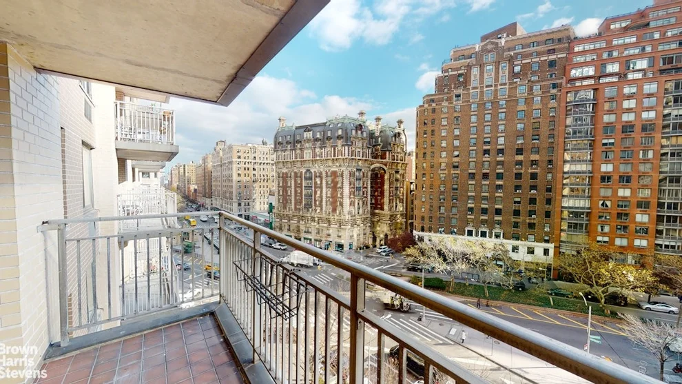 Unit for sale at 201 W 70TH Street, Manhattan, NY 10023
