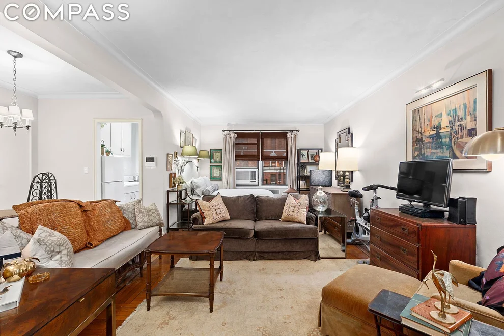 Unit for sale at 300 W 72nd Street, Manhattan, NY 10023