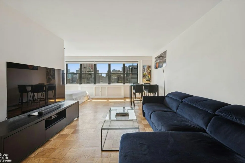 Unit for sale at 330 3RD Avenue, Manhattan, NY 10010