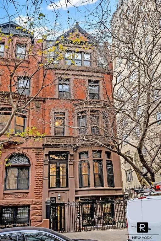 Unit for sale at 11 W 74th Street, Manhattan, NY 10023
