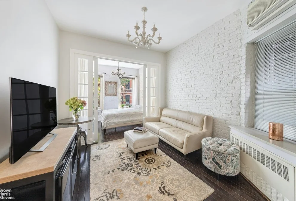 Unit for sale at 77 PERRY Street, Manhattan, NY 10014