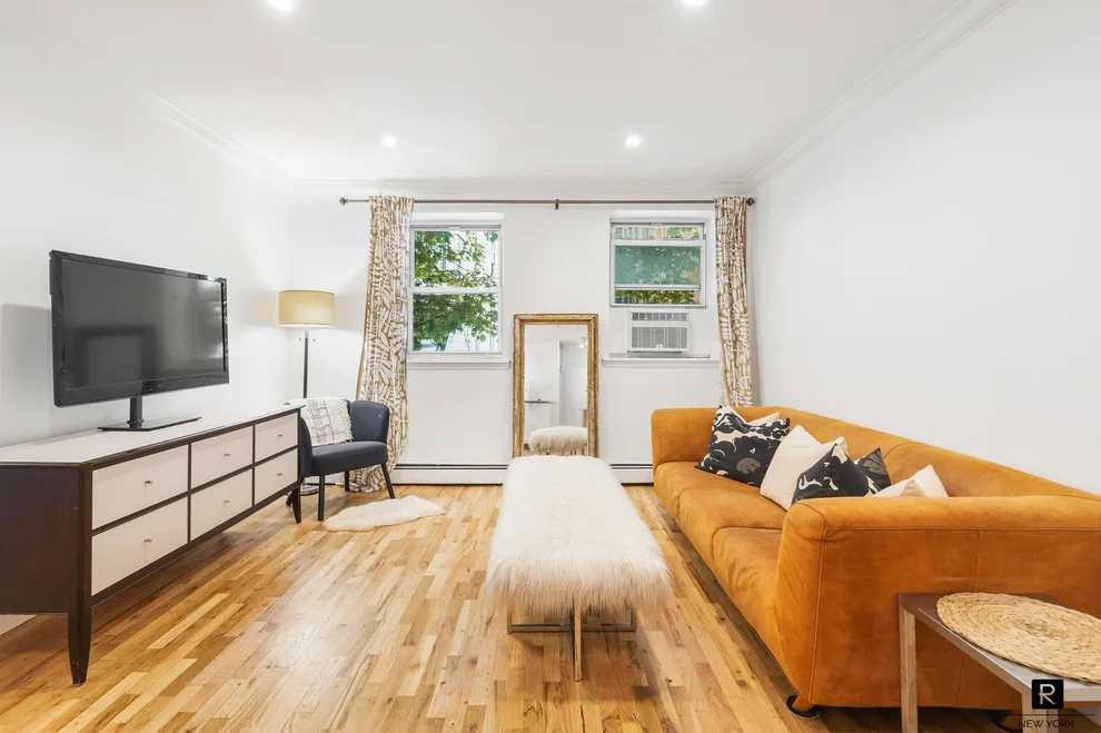 Unit for sale at 319 E 105th Street, Manhattan, NY 10029