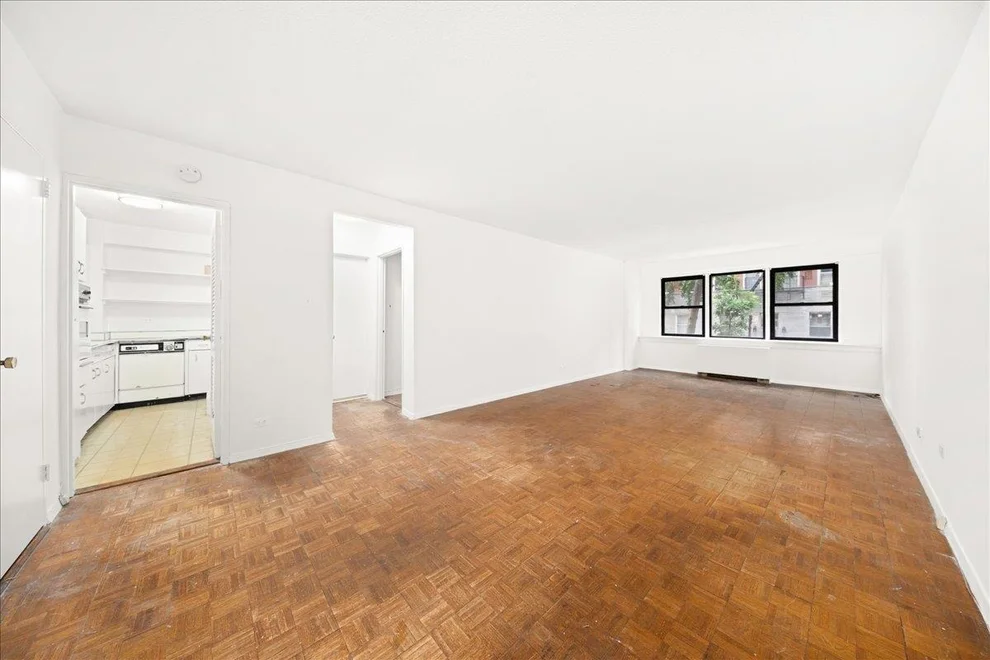 Unit for sale at 520 E 81st Street, Manhattan, NY 10028