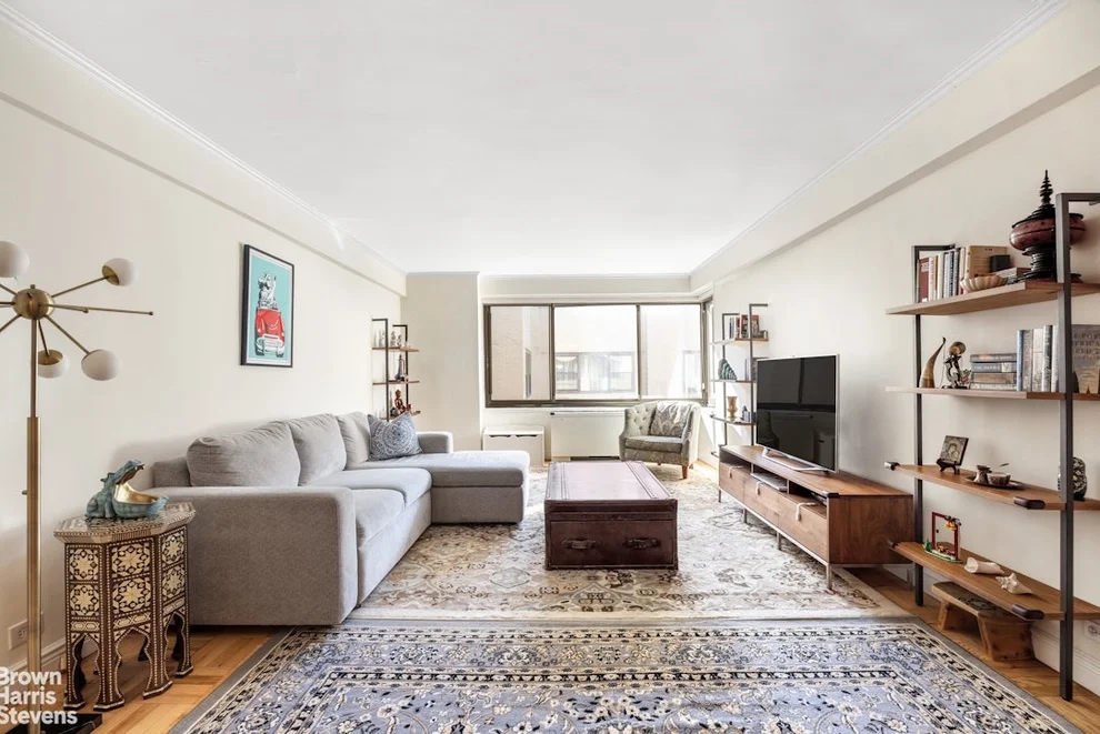 Unit for sale at 10 E END Avenue, Manhattan, NY 10075