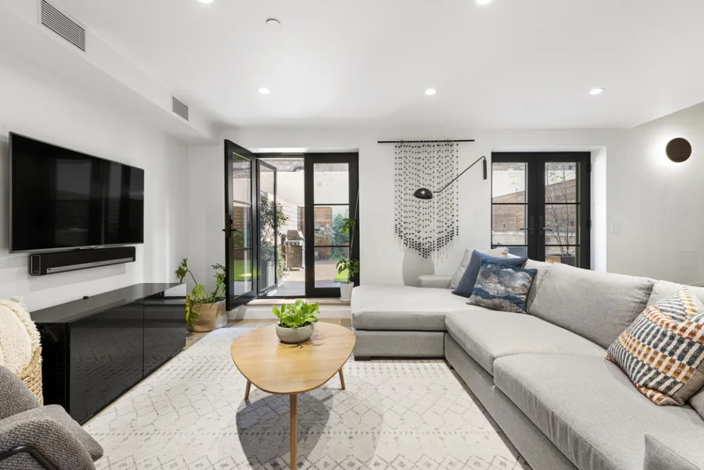Unit for sale at 170 Broadway, Brooklyn, NY 11211