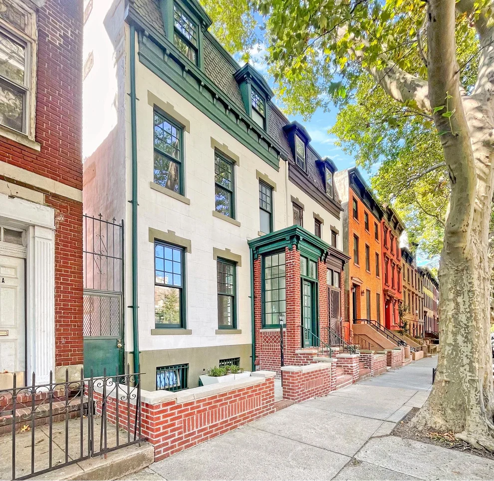 Unit for sale at 330 CLERMONT Avenue, Brooklyn, NY 11205