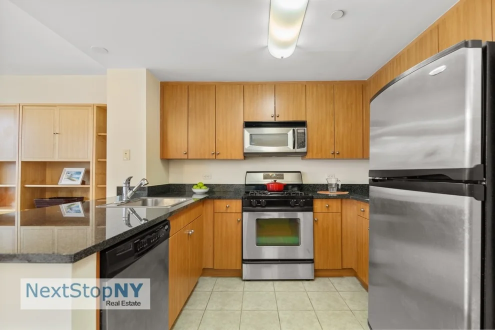 Unit for sale at 455 MAIN Street, Manhattan, NY 10044