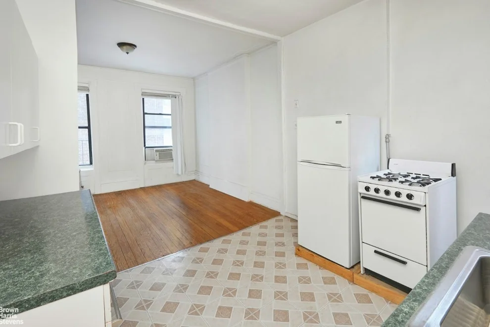 Unit for sale at 347 W 44TH Street, Manhattan, NY 10036