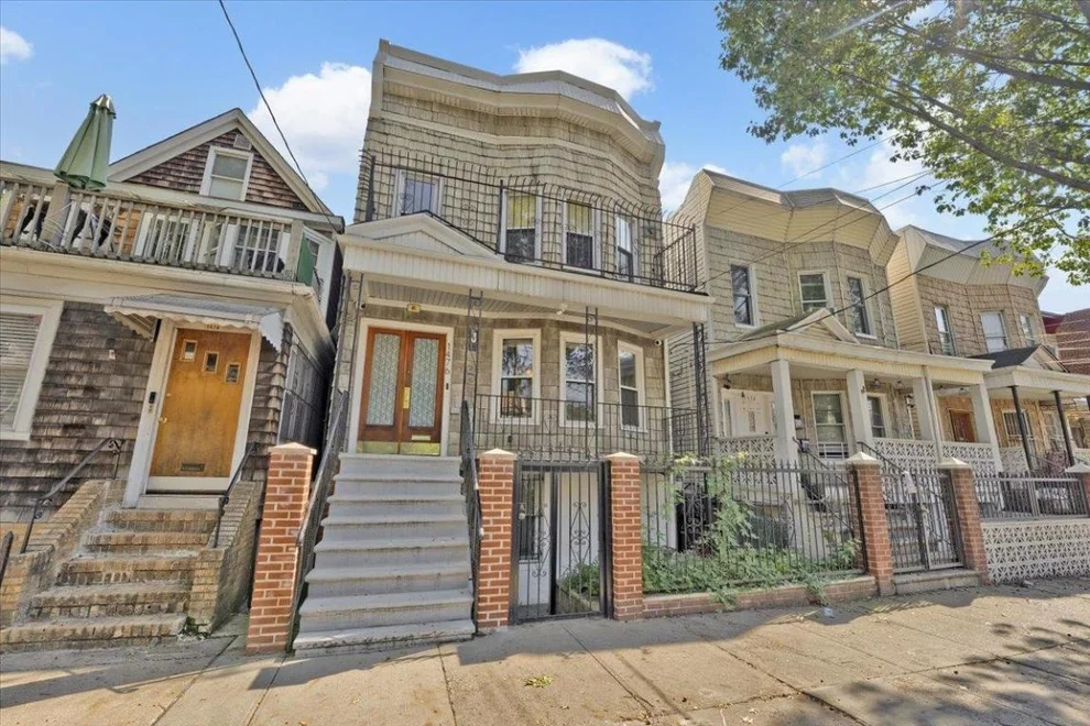 Unit for sale at 1476 ROSEDALE Avenue, Bronx, NY 10460