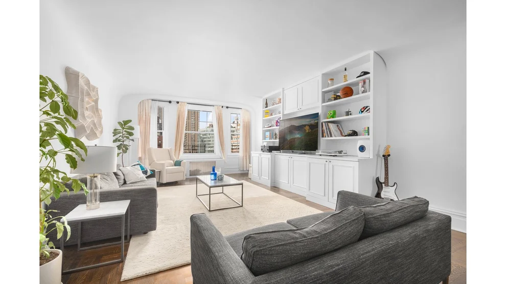 Unit for sale at 161 W 75TH Street, Manhattan, NY 10023
