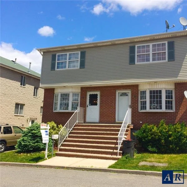 Unit for sale at 8 Port Lane, StatenIsland, NY 10302