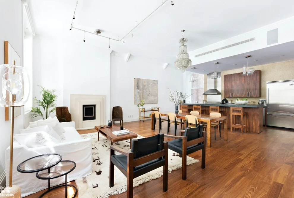 Unit for sale at 31 W 12TH Street, Manhattan, NY 10011