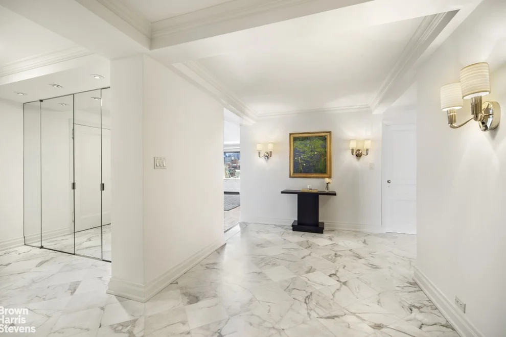 Unit for sale at 880 5TH Avenue, Manhattan, NY 10021