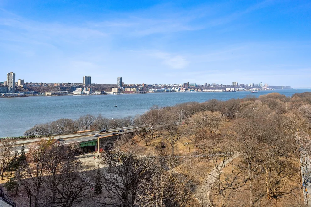 Unit for sale at 330 W 72ND Street, Manhattan, NY 10023