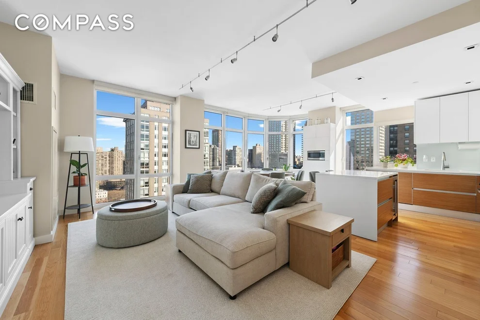 Unit for sale at 555 W 59th Street, Manhattan, NY 10019