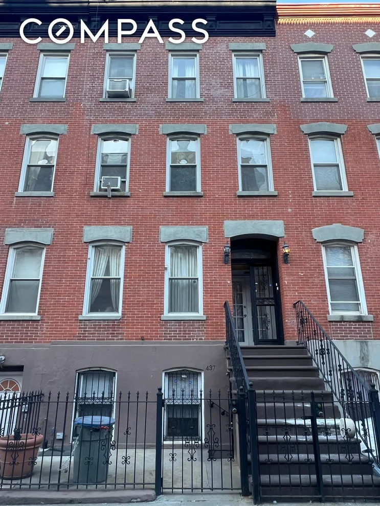 Unit for sale at 437 E 118th Street, Manhattan, NY 10035
