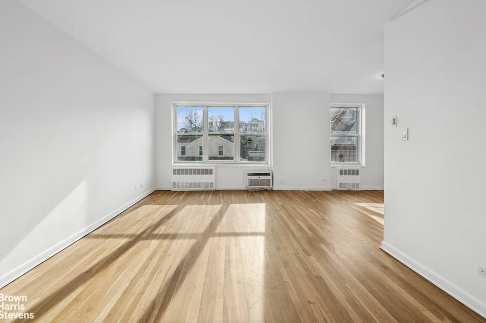 Unit for sale at 5730 MOSHOLU Avenue, Bronx, NY 10471