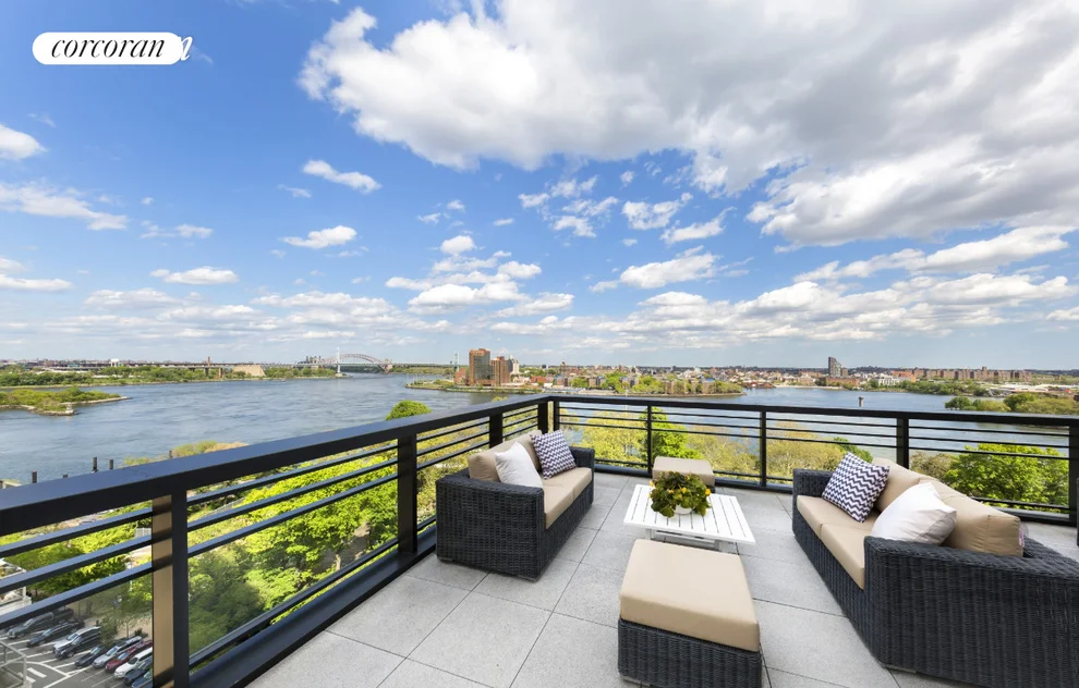 Unit for sale at 170 E End Avenue, Manhattan, NY 10128