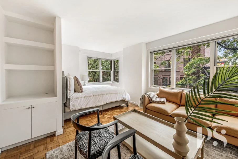 Unit for sale at 14 Horatio Street, Manhattan, NY 10014