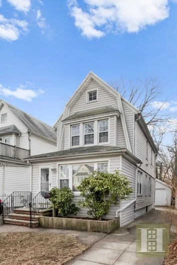 Unit for sale at 72 MANSE Street, Queens, NY 11375