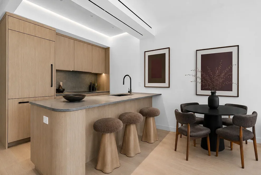 Unit for sale at 386 KOSCIUSZKO Street, Brooklyn, NY 11221