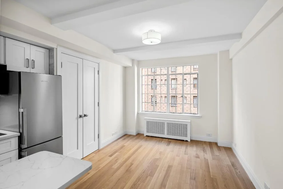 Unit for sale at 304 E 41ST Street, Manhattan, NY 10017