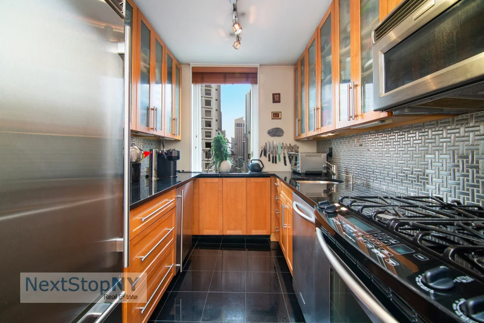Unit for sale at 245 E 54TH Street, Manhattan, NY 10022