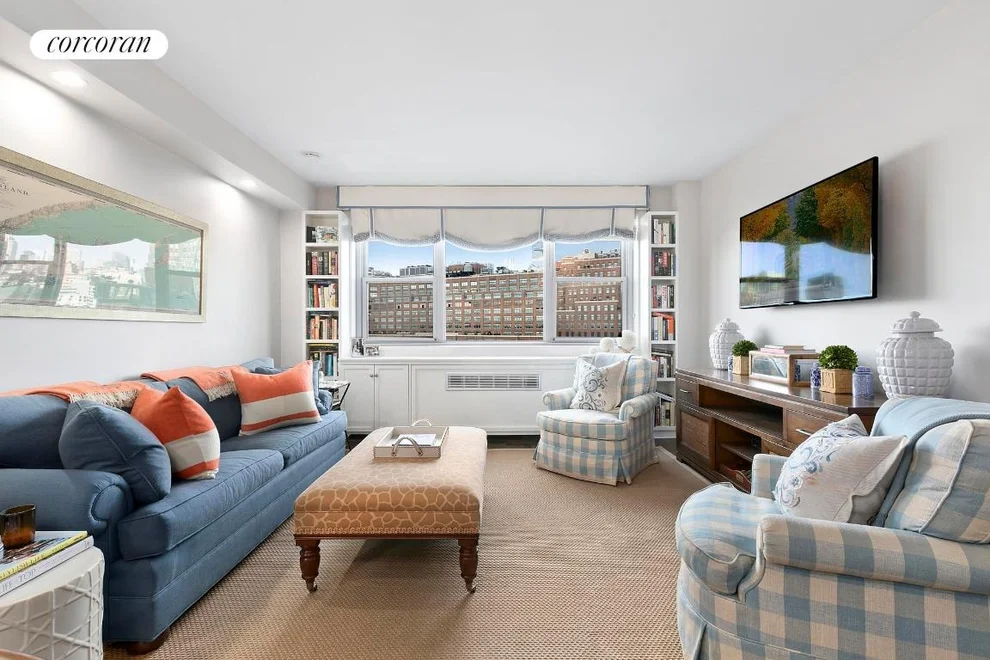 Unit for sale at 2 Horatio Street, Manhattan, NY 10014
