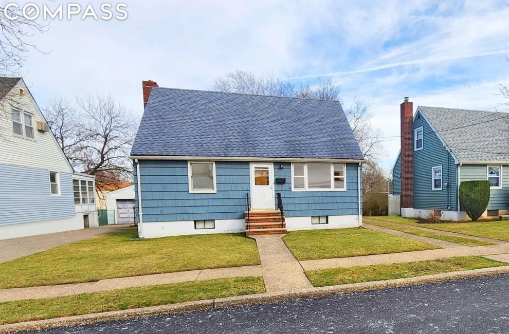Unit for sale at 23 Lyon Place, StatenIsland, NY 10314