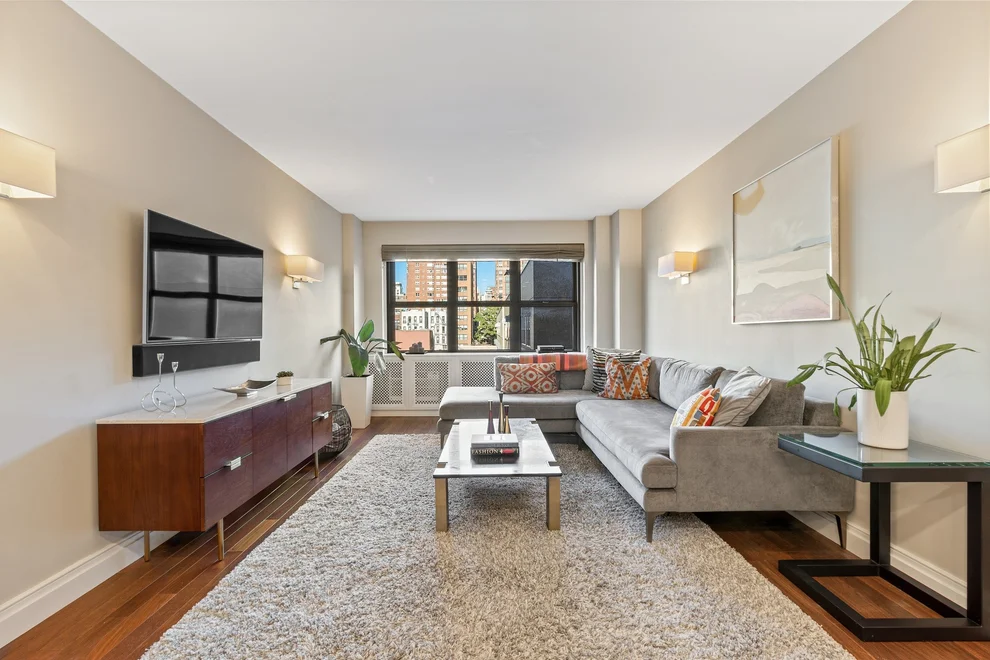 Unit for sale at 240 E 76th Street, Manhattan, NY 10021
