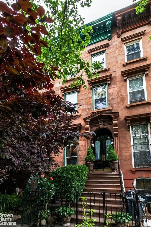 Unit for sale at 31 LEFFERTS Place, Brooklyn, NY 11238