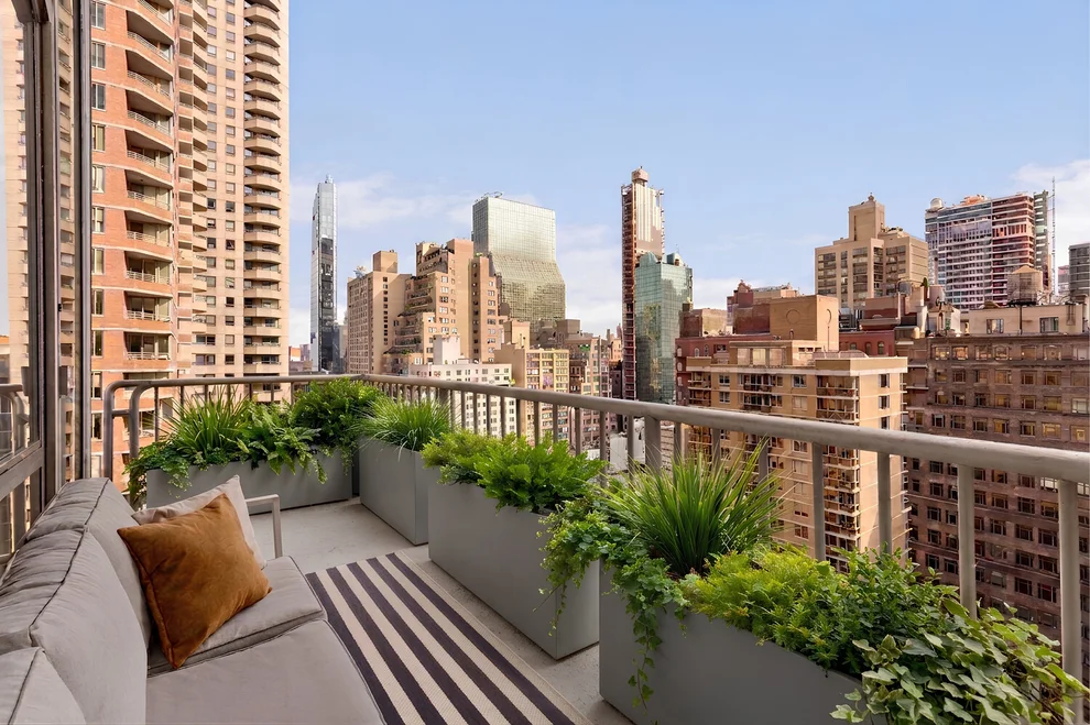 Unit for sale at 216 E 47TH Street, Manhattan, NY 10017
