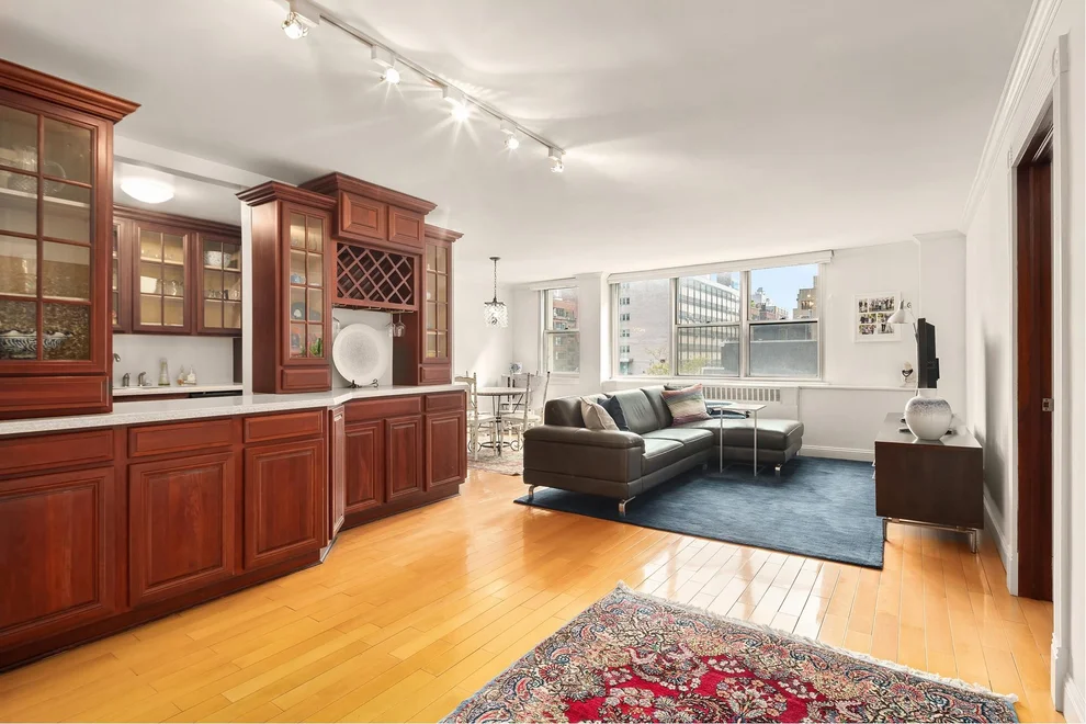 Unit for sale at 32 GRAMERCY Park S, Manhattan, NY 10003