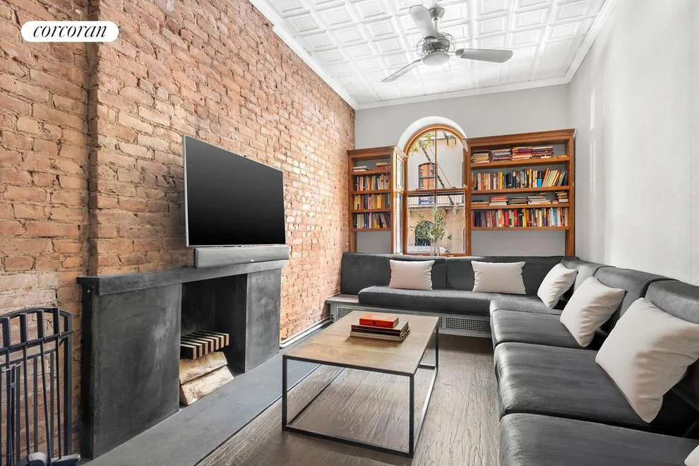 Unit for sale at 215 E 17TH Street, Manhattan, NY 10003
