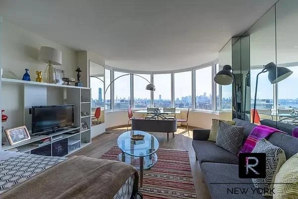 Unit for sale at 330 E 38th Street, Manhattan, NY 10016