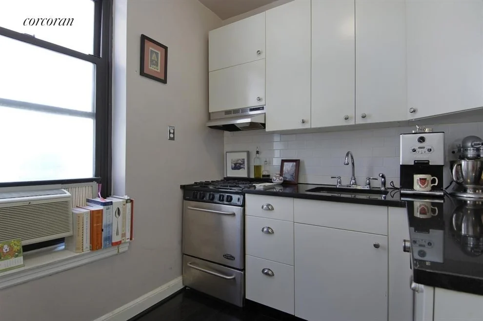 Unit for sale at 208 E 84TH Street, Manhattan, NY 10028