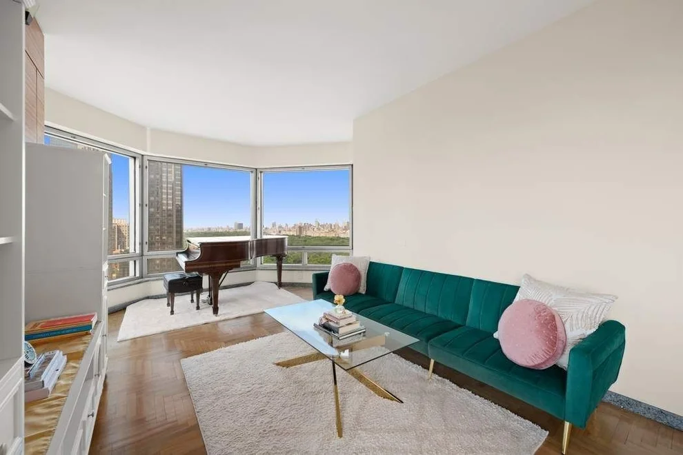 Unit for sale at 301 W 57th Street, Manhattan, NY 10019