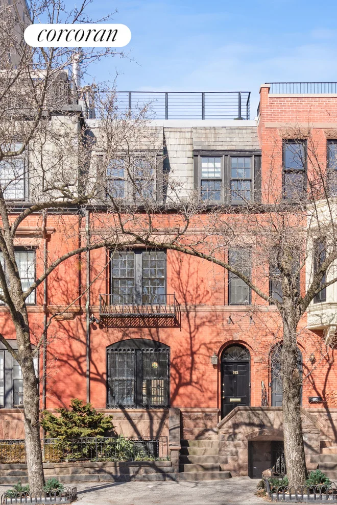 Unit for sale at 152 E END Avenue, Manhattan, NY 10028