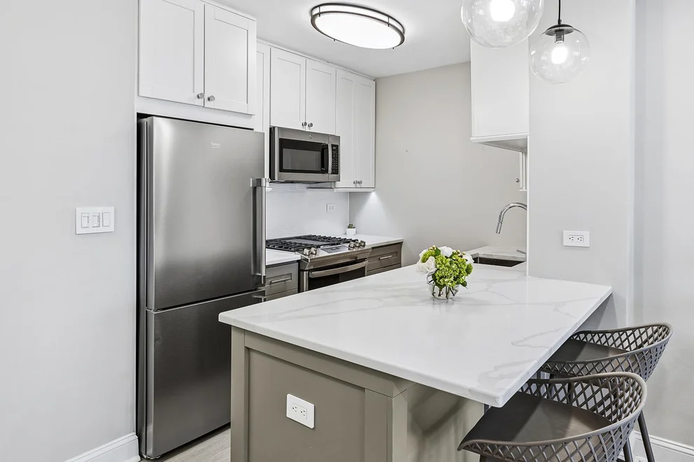 Unit for sale at 300 E 71st Street, Manhattan, NY 10021