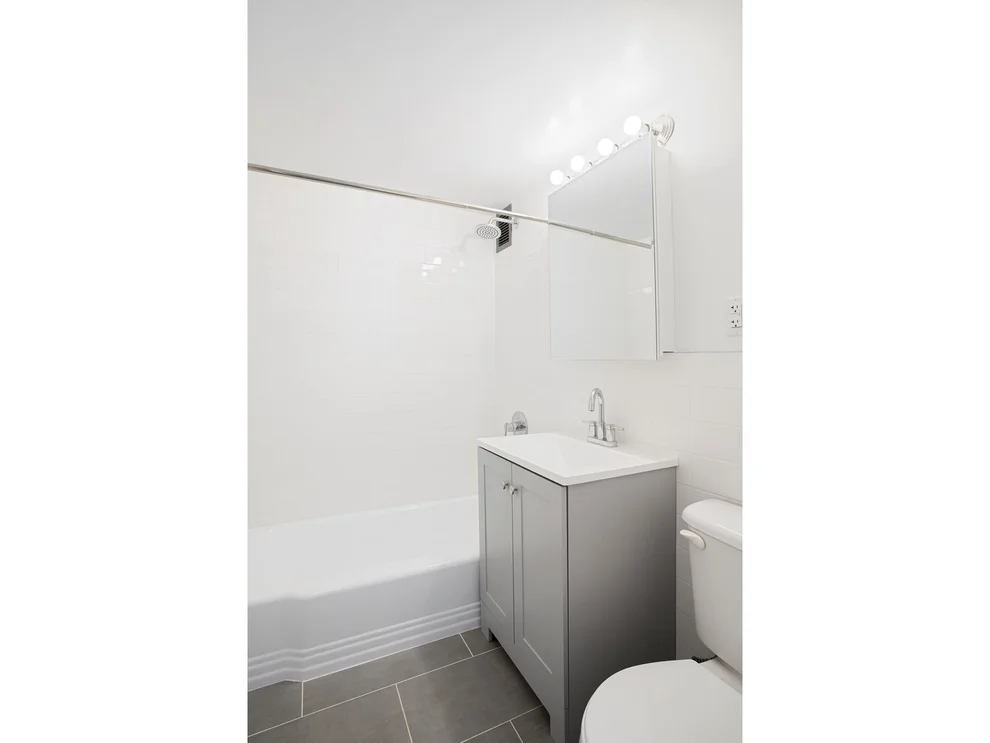 Unit for sale at 321 E 48TH Street, Manhattan, NY 10017