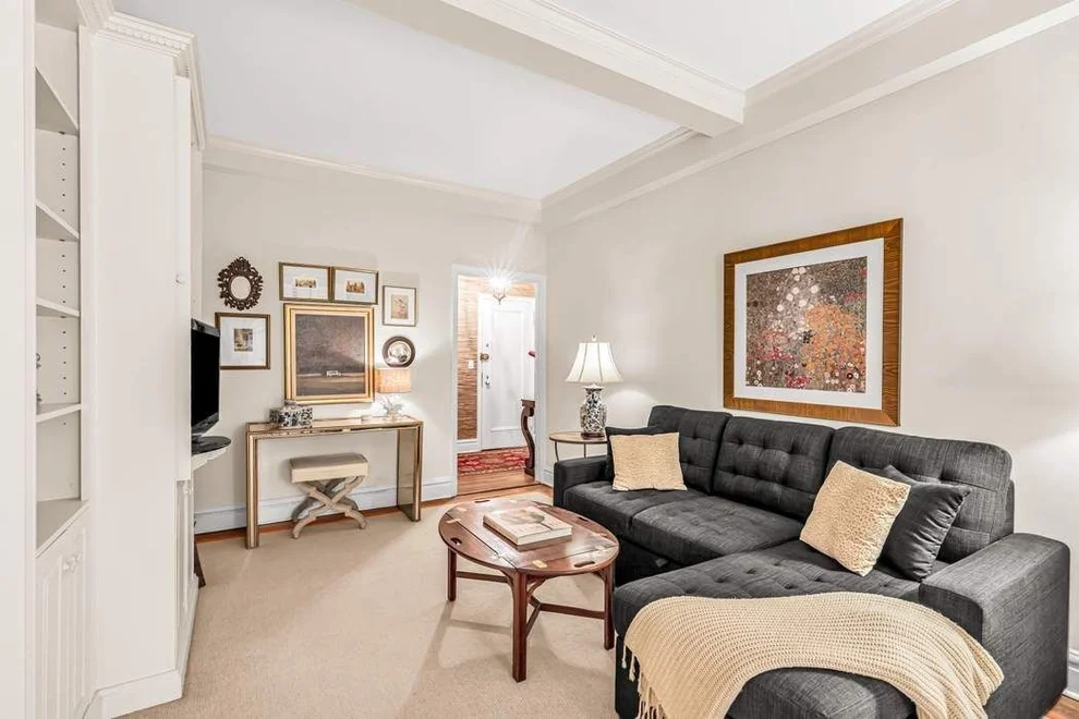 Unit for sale at 135 E 74th Street, Manhattan, NY 10021