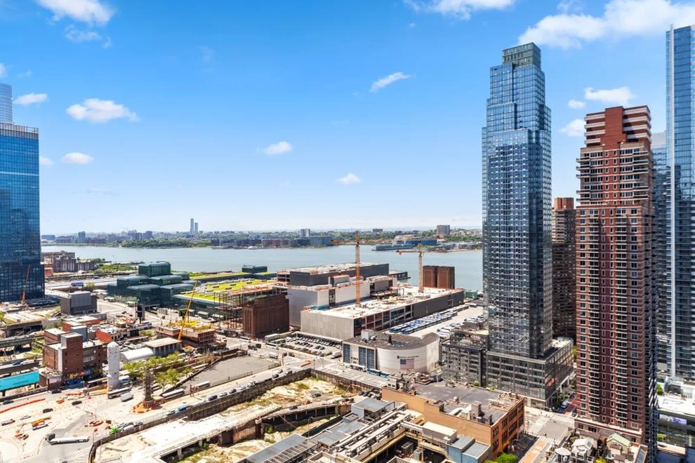 Unit for sale at 500 W 43rd Street, Manhattan, NY 10036