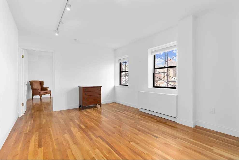 Unit for sale at 186 W 80TH Street, Manhattan, NY 10024
